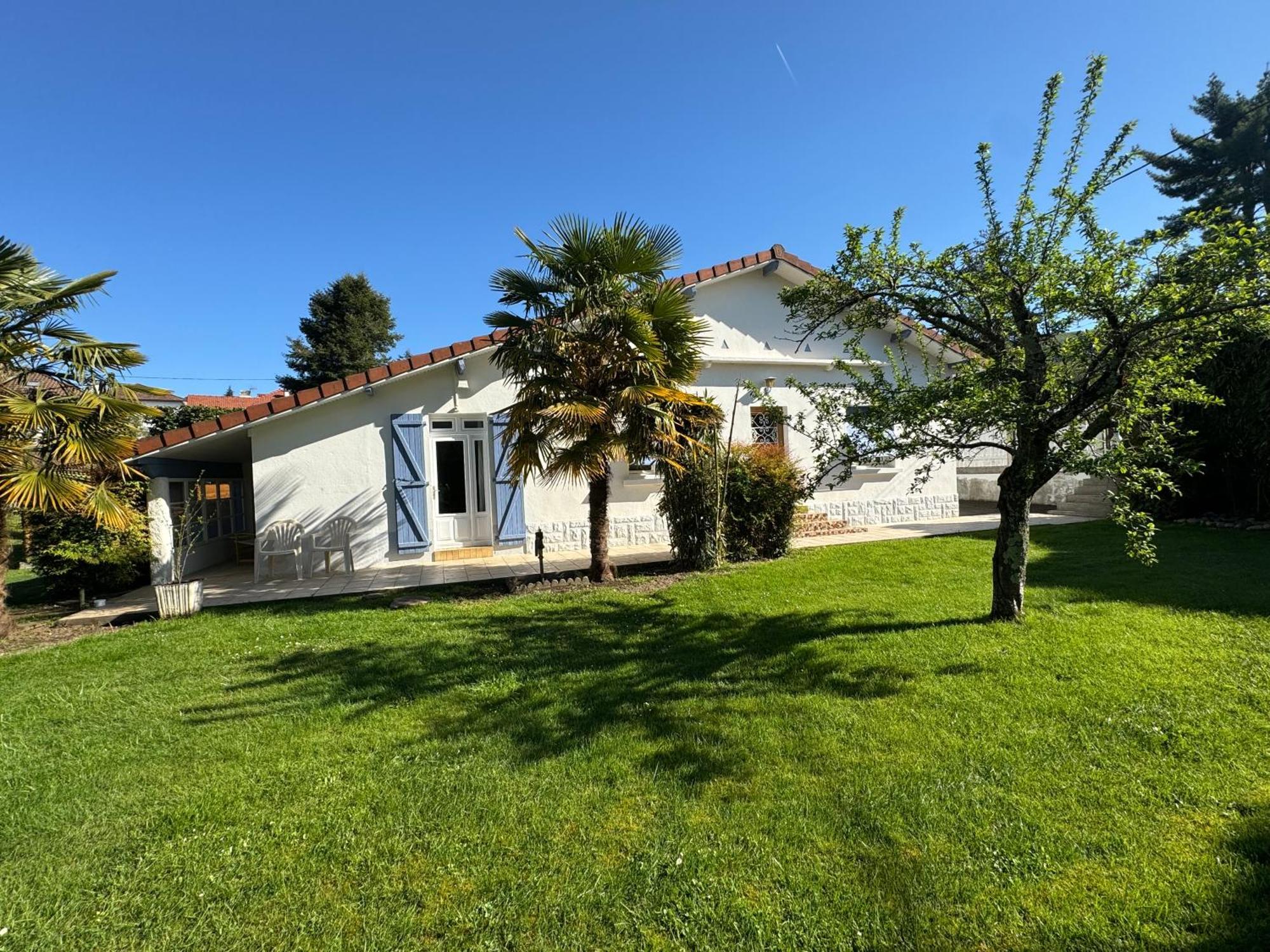 Maison A Lourdes, Avec Jardin Holiday home Lourdes